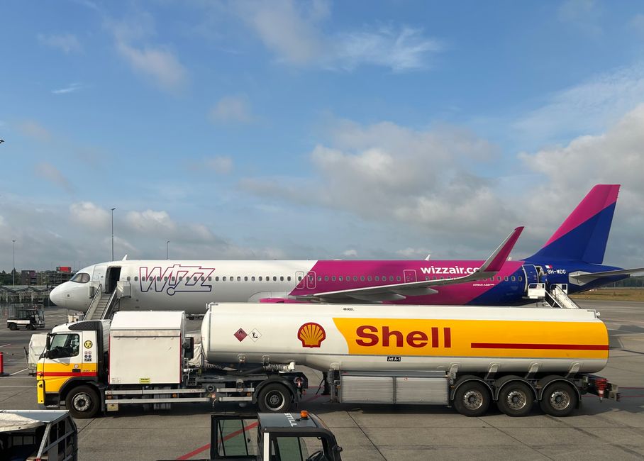 Airlines Face $100 Billion Jet Fuel Bill, Airfare Hikes Inevitable