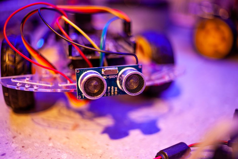 Universities Embrace AI Amid Warnings About Its Impact