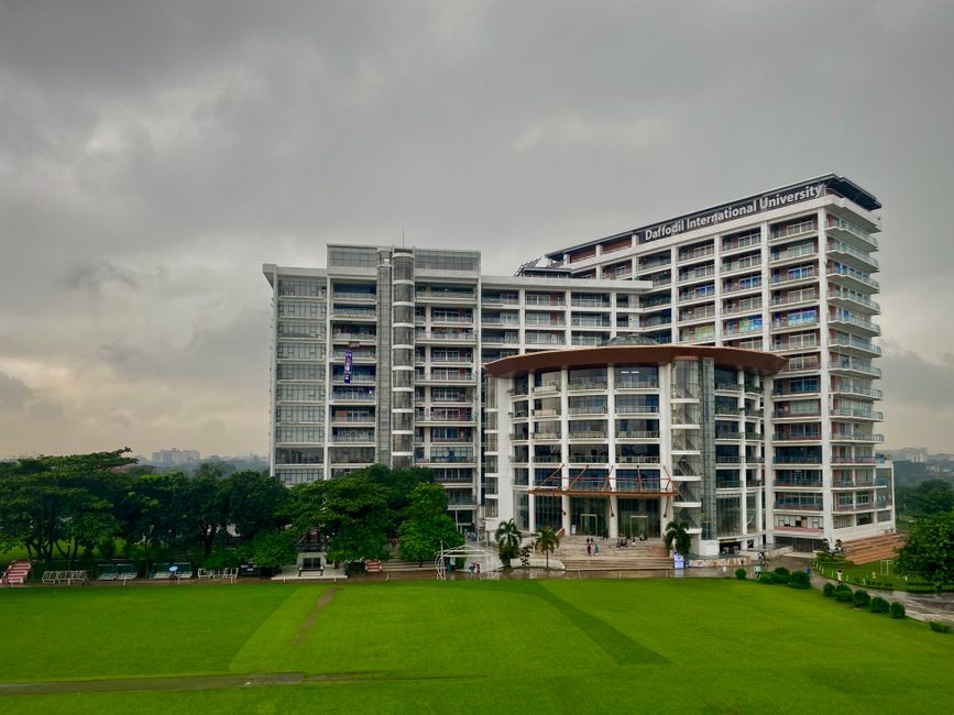 Bristol University Launches Mumbai Campus, Enrolls Students