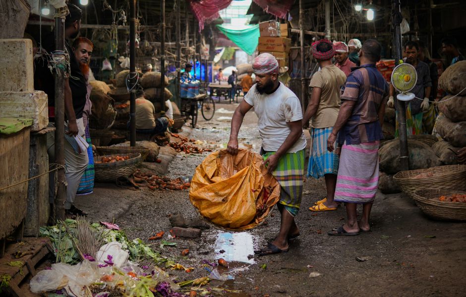 Bangladesh’s $1 Billion Bond Sale: Risks and Rewards