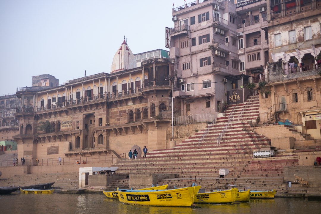 Urban Indians Favor Early Retirement, Gen X Stays Committed
