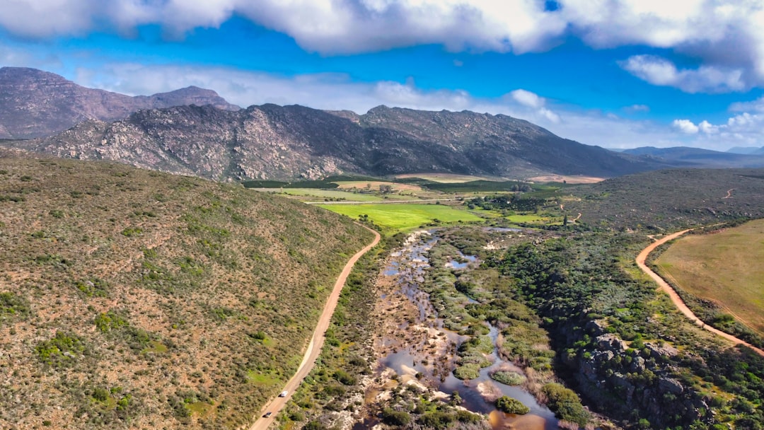 Momentum Expands South Africa Adviser Network Through Acquisitions