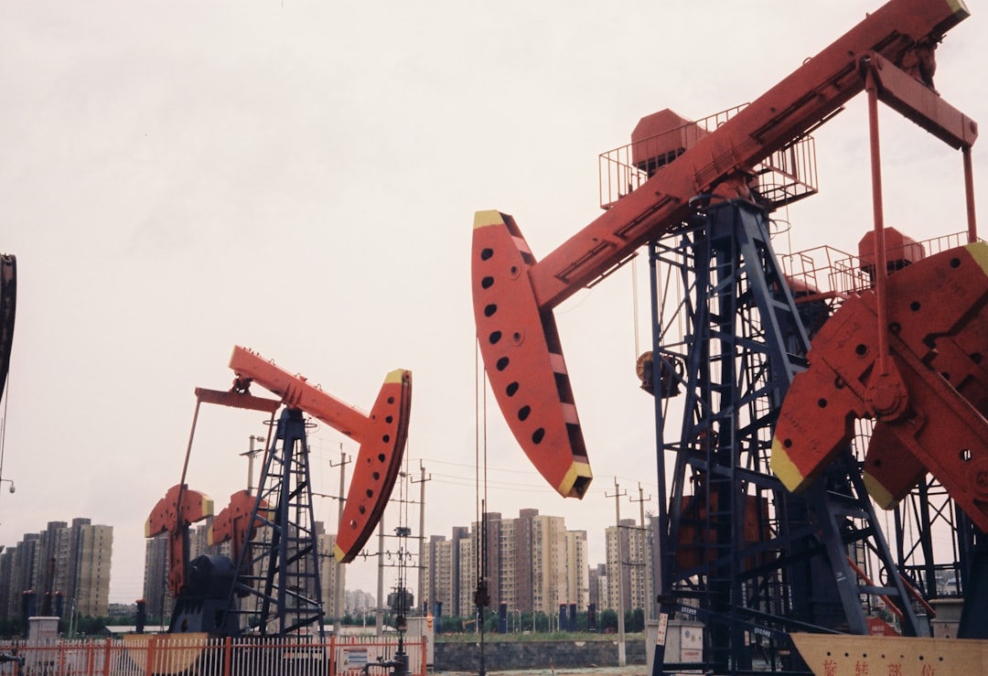 Bond Sell-Off Resumes Amid Rising Oil Prices