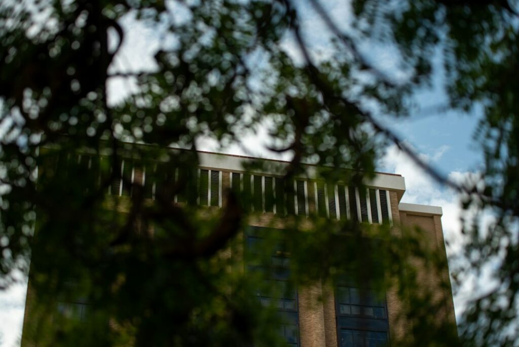 Universities confront funding crunch and AI‑driven delivery shift