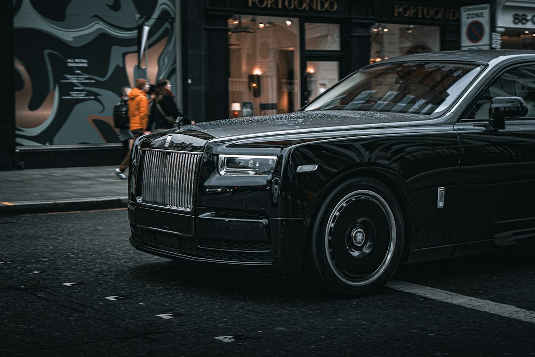 Rolls-Royce Targets Higher Prices for Increased Profits